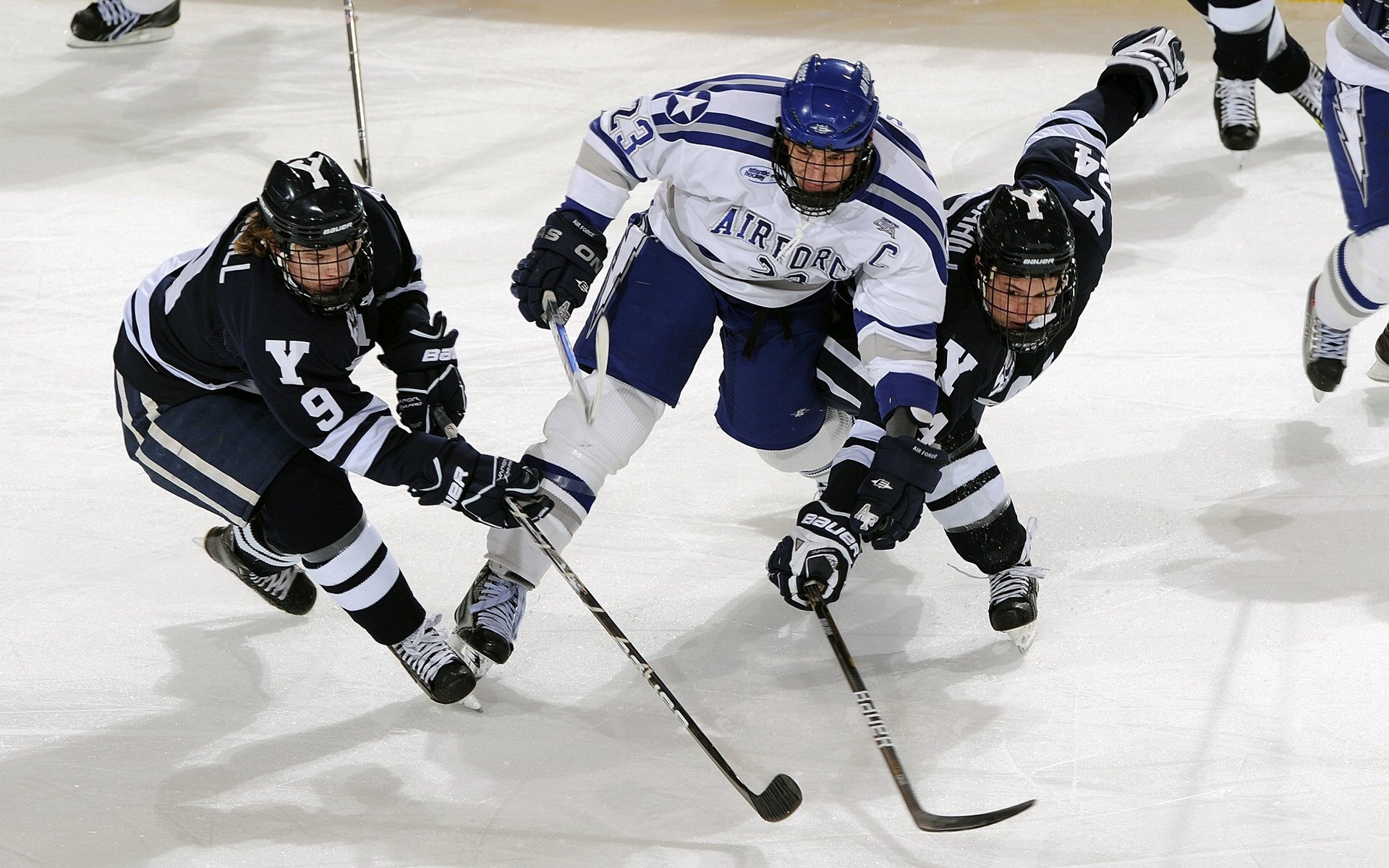 欧洲杯战术变革：套路多变，每场都精彩！，欧洲杯战记